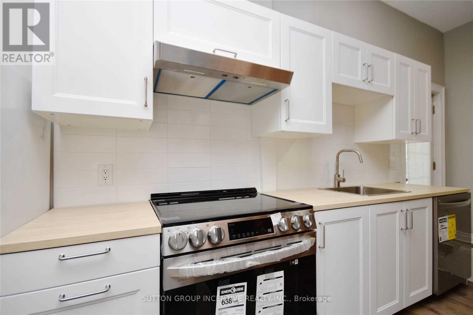 2 - 322 Codrington Street, Barrie, Ontario  L4M 1T1 - Photo 4 - S12556918