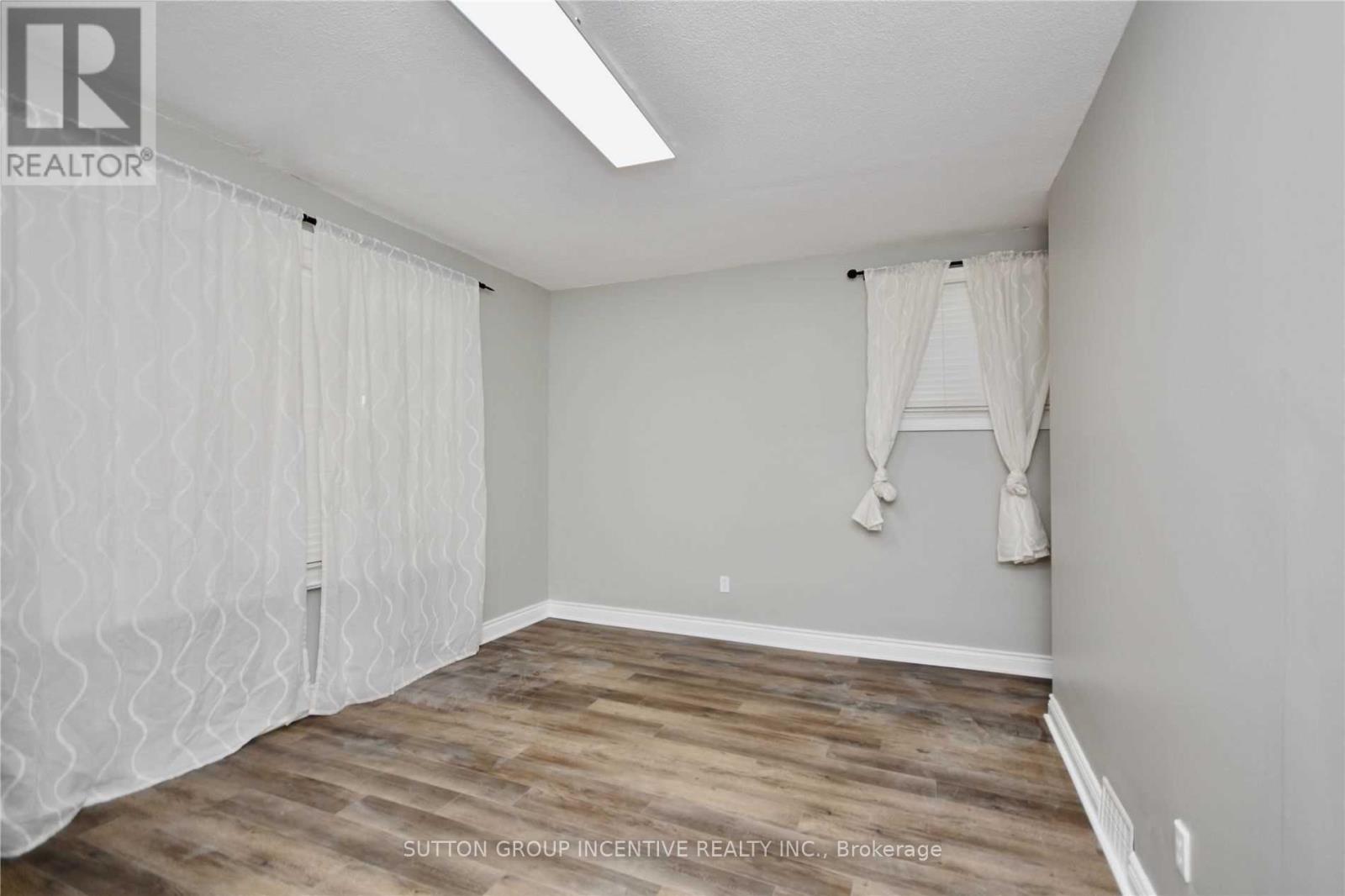 2 - 322 Codrington Street, Barrie, Ontario  L4M 1T1 - Photo 5 - S12556918