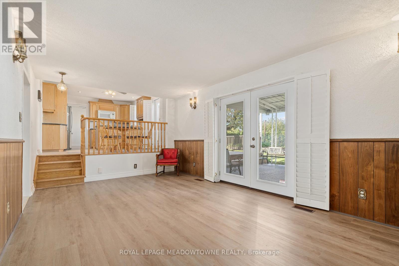 305 Ulric Crescent, Oakville, Ontario  L6K 3R3 - Photo 14 - W12556868