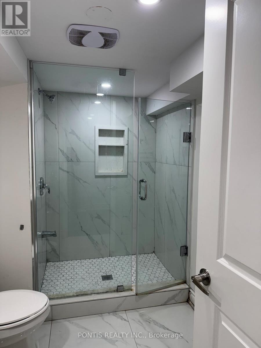 25 Banner Elk Street, Brampton, Ontario  L6Y 6J6 - Photo 14 - W12556892