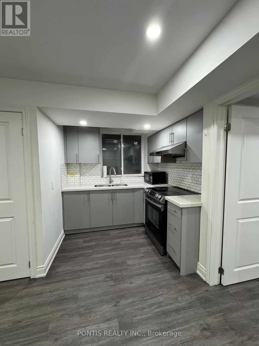 25 Banner Elk Street, Brampton, Ontario  L6Y 6J6 - Photo 2 - W12556892