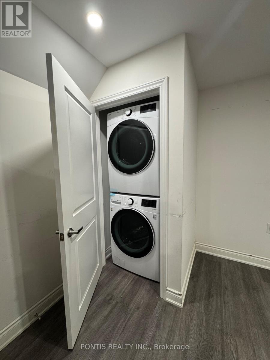 25 Banner Elk Street, Brampton, Ontario  L6Y 6J6 - Photo 3 - W12556892