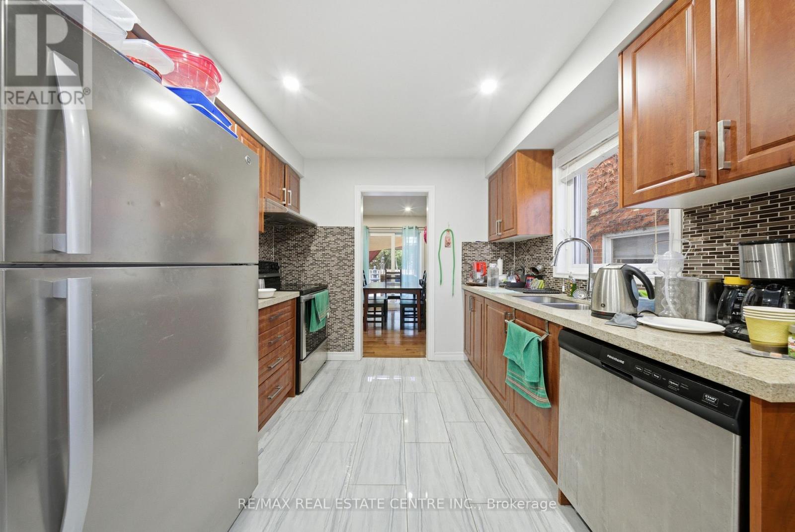 3129 Stevenage Court, Mississauga, Ontario  L5N 4T7 - Photo 16 - W12556944