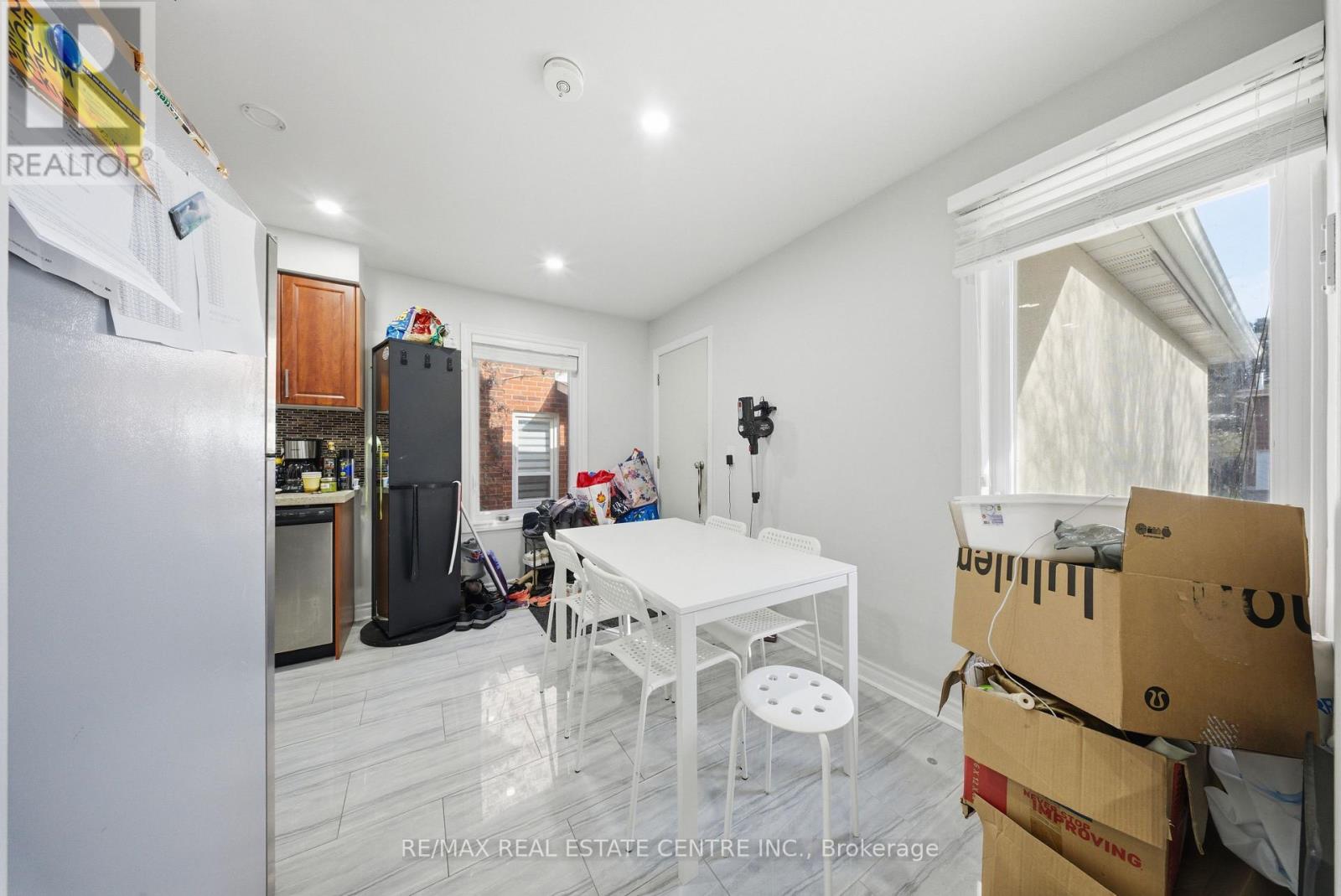 3129 Stevenage Court, Mississauga, Ontario  L5N 4T7 - Photo 17 - W12556944