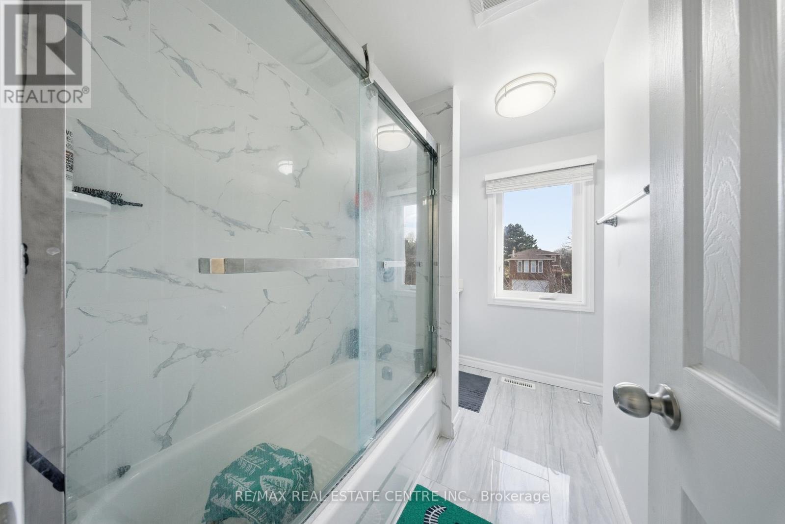 3129 Stevenage Court, Mississauga, Ontario  L5N 4T7 - Photo 20 - W12556944