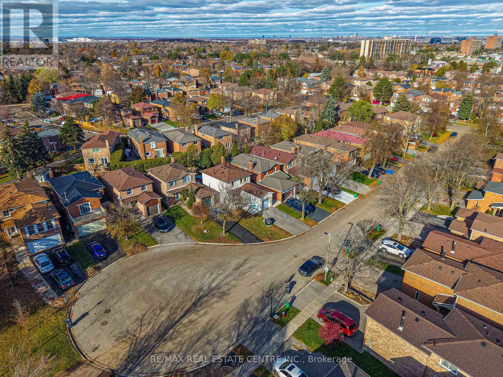 3129 Stevenage Court, Mississauga, Ontario  L5N 4T7 - Photo 41 - W12556944