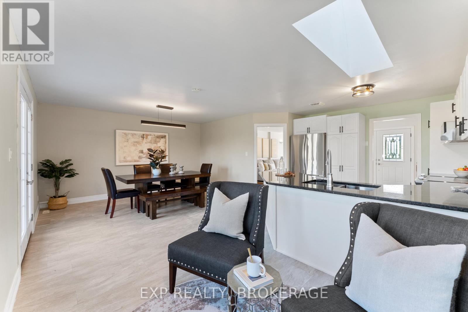 53 Gumby Lane, Quinte West, Ontario  K8V 5P6 - Photo 11 - X12556978