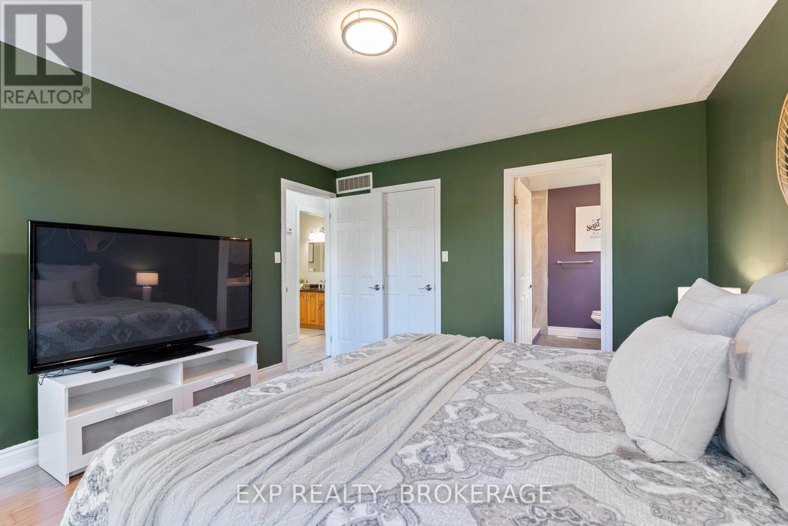 53 Gumby Lane, Quinte West, Ontario  K8V 5P6 - Photo 19 - X12556978