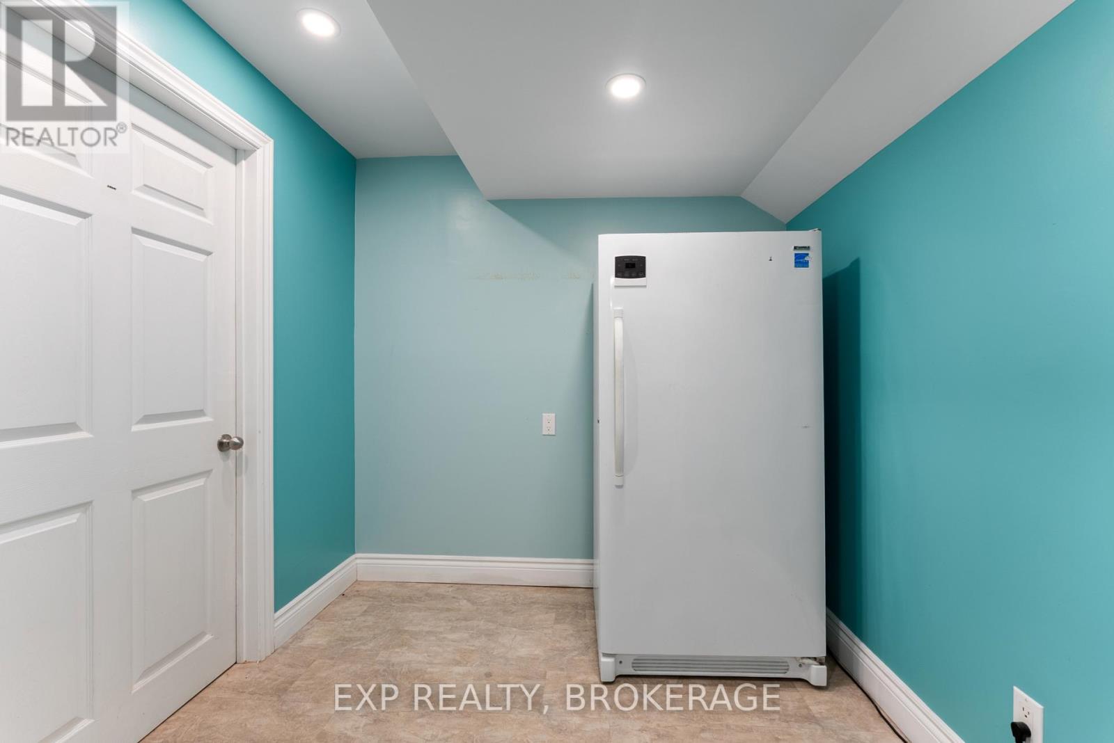 53 Gumby Lane, Quinte West, Ontario  K8V 5P6 - Photo 26 - X12556978