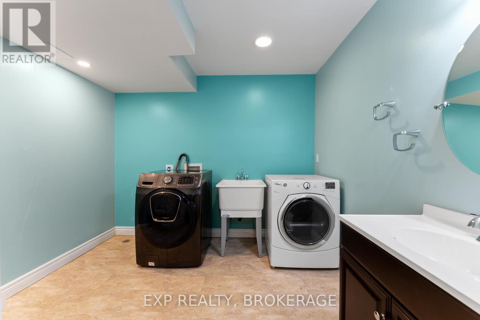 53 Gumby Lane, Quinte West, Ontario  K8V 5P6 - Photo 36 - X12556978