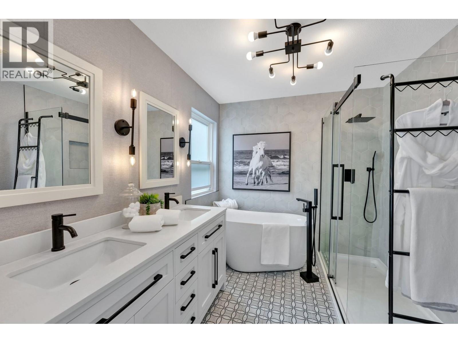 2501 Mica Place, Coquitlam, British Columbia  V3E 3K7 - Photo 16 - R3068315