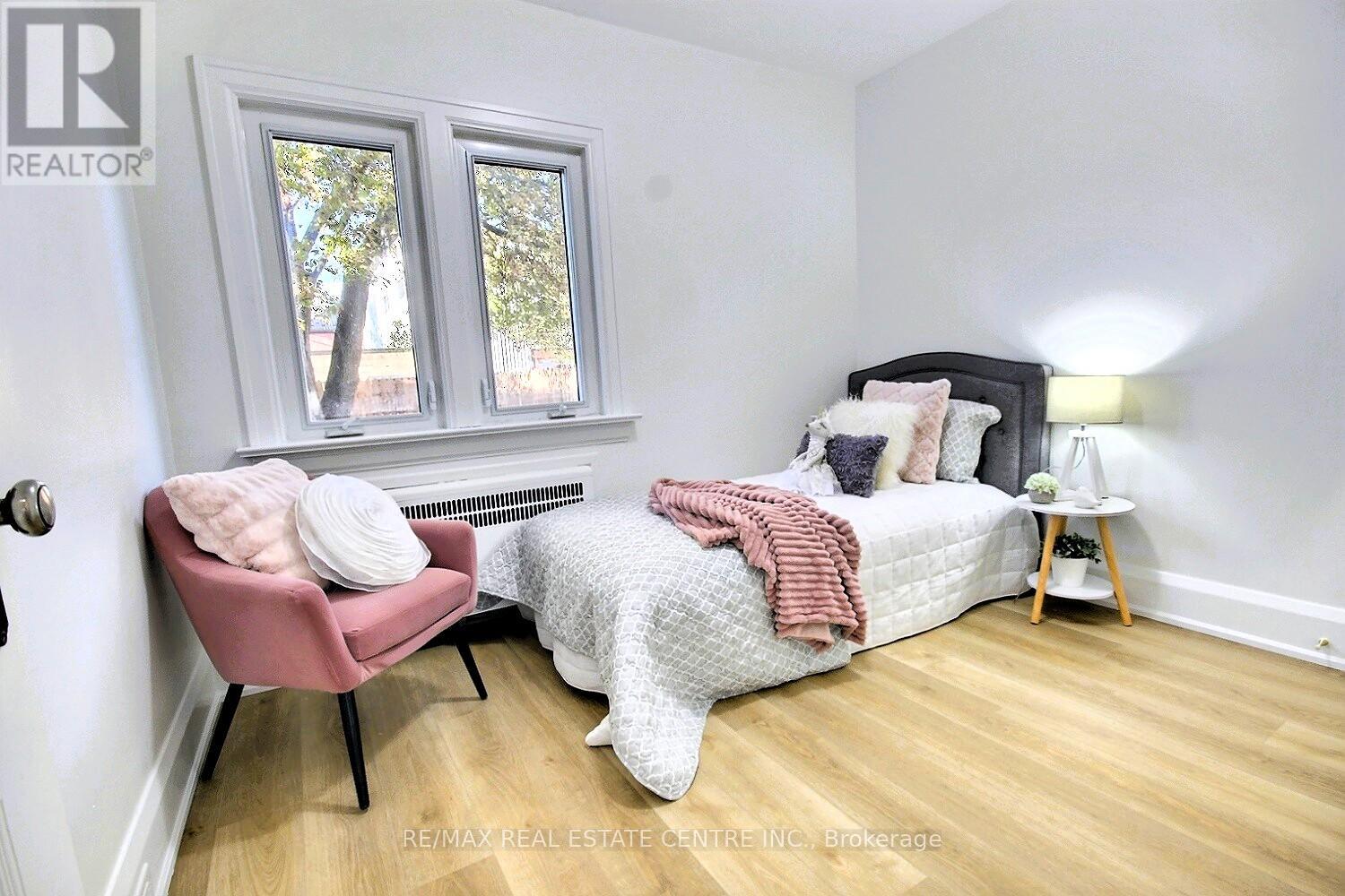 324 Wellington Street N Street N, Waterloo, Ontario  N2H 5K9 - Photo 10 - X12556854