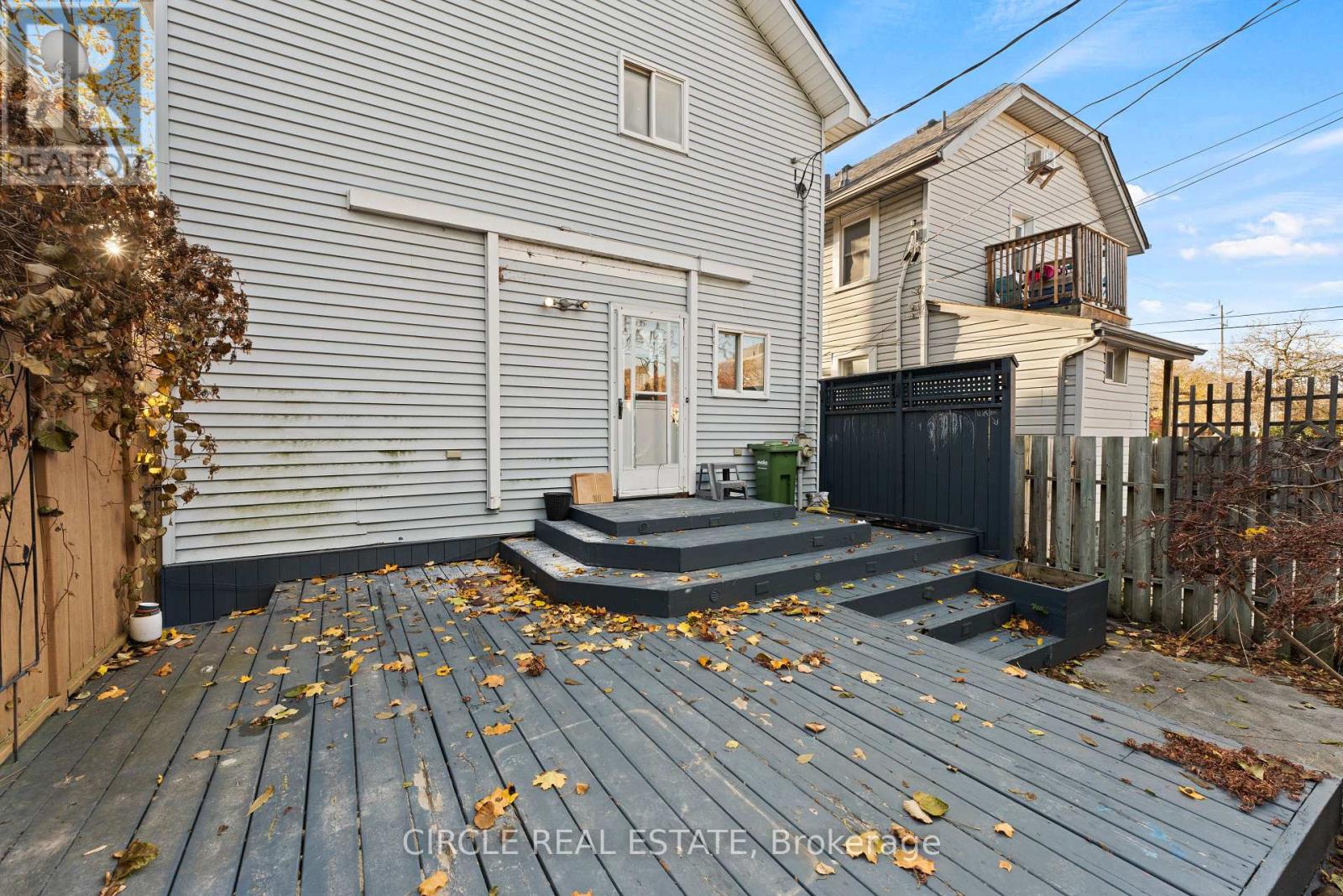 1374 Pelissier Street, Windsor, Ontario  N8X 1M5 - Photo 5 - X12556856
