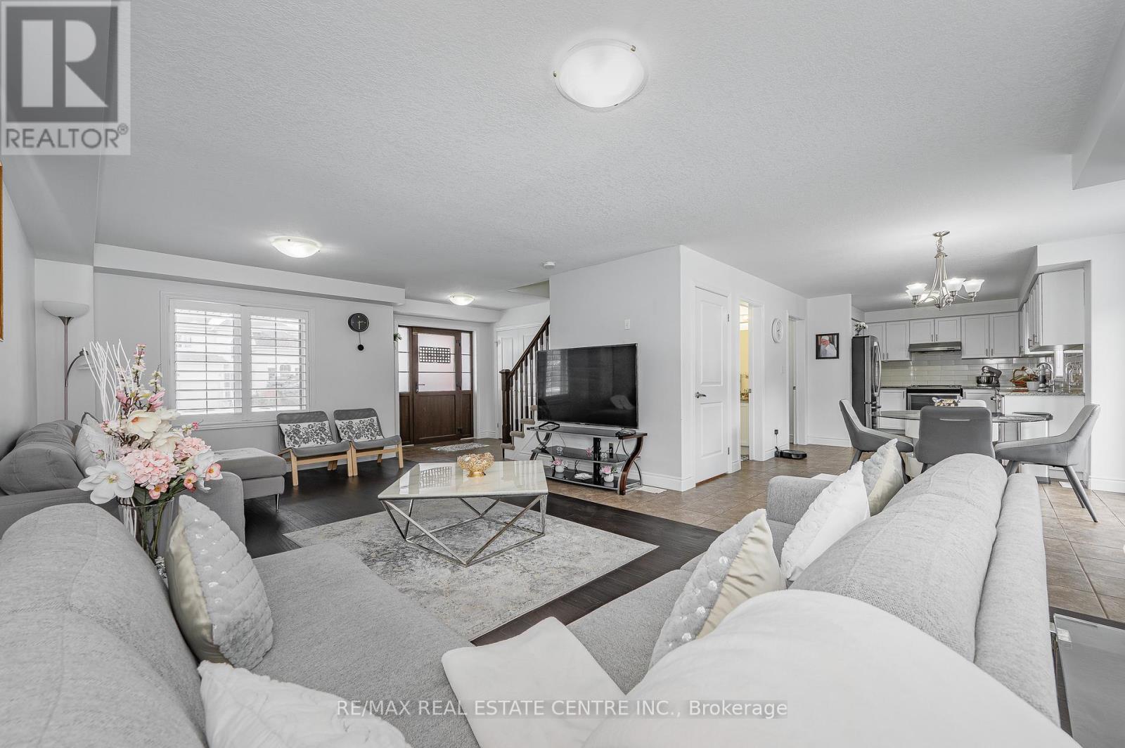 854 Springbank Avenue N, Woodstock, Ontario  N4T 1T5 - Photo 3 - X12556864