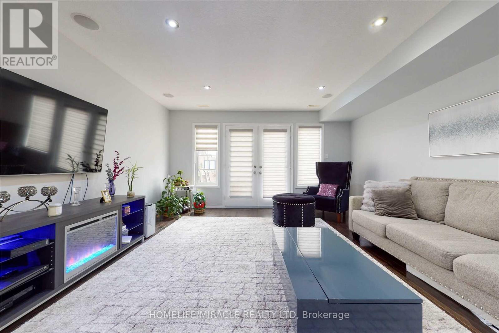 1a - 50 Howe Drive, Kitchener, Ontario  N2E 0A3 - Photo 4 - X12556888