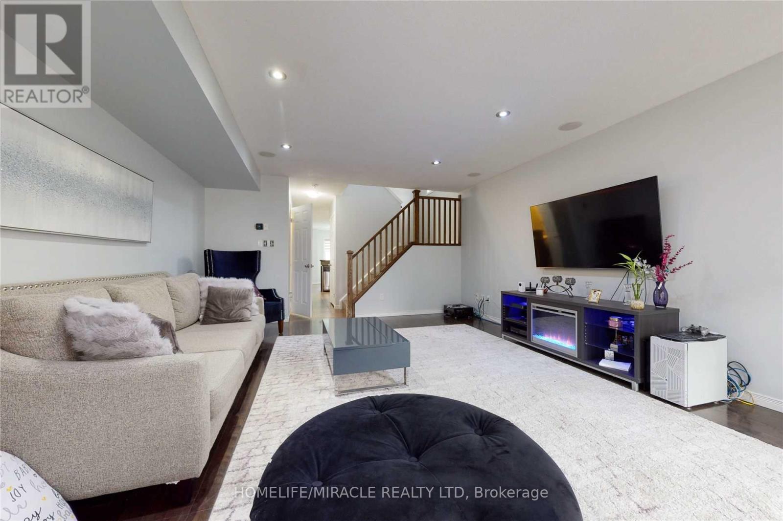 1a - 50 Howe Drive, Kitchener, Ontario  N2E 0A3 - Photo 5 - X12556888