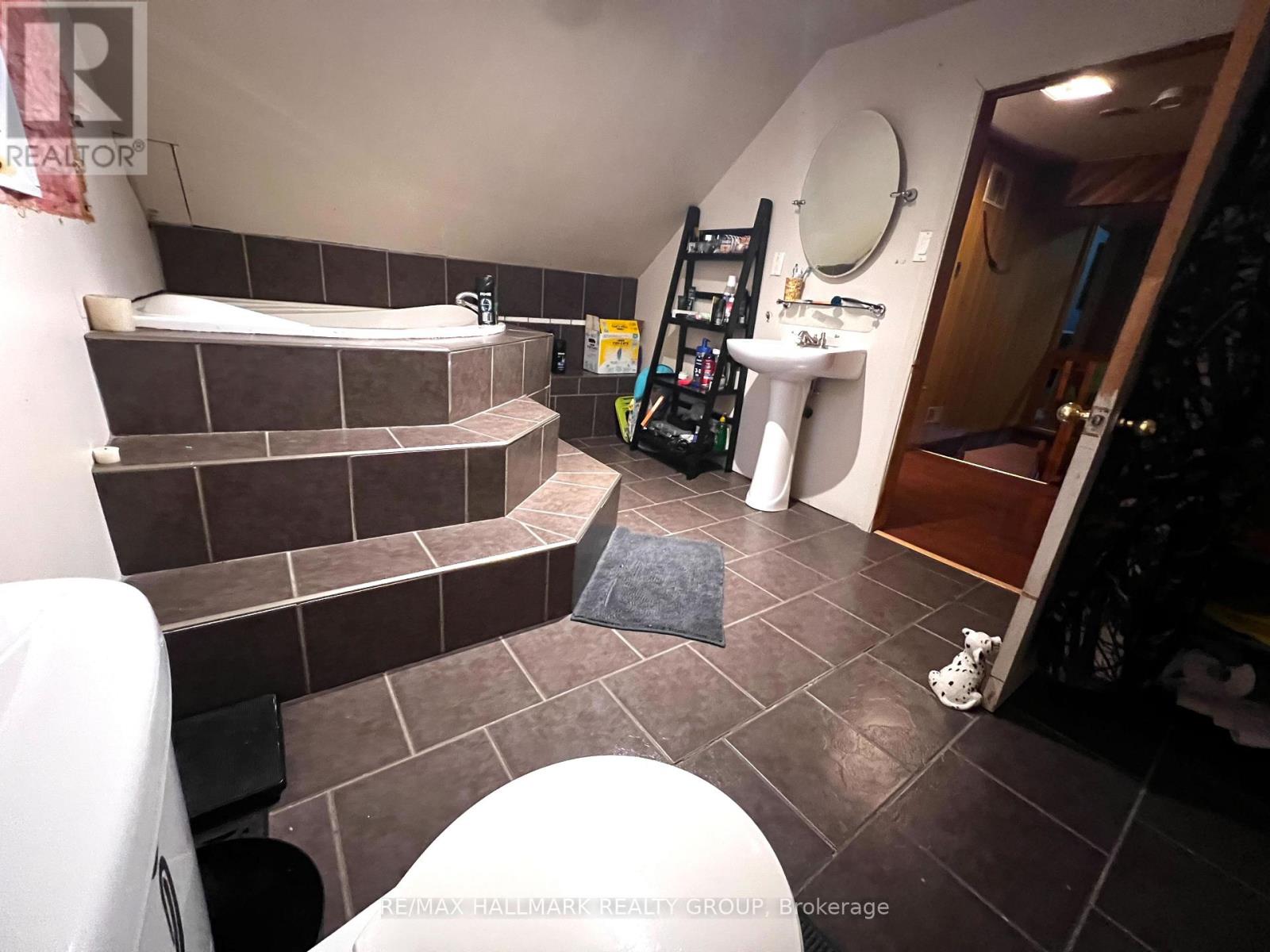 2121 Con10 Concession, Alfred And Plantagenet, Ontario  K0B 1C0 - Photo 15 - X12557006