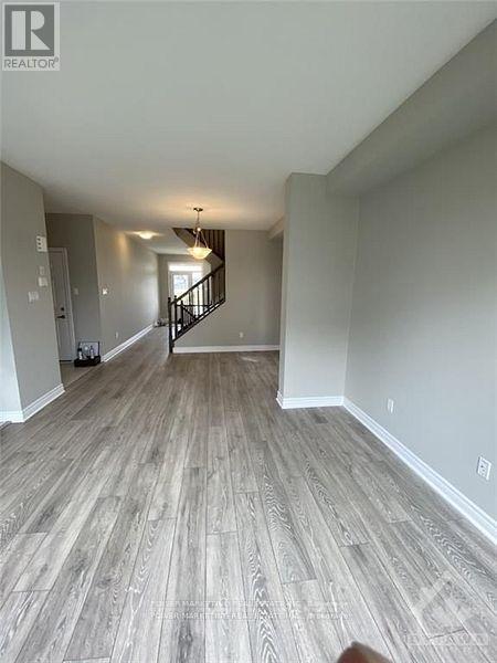 618 Decoeur Drive, Ottawa, Ontario  K4A 1G9 - Photo 4 - X12557008