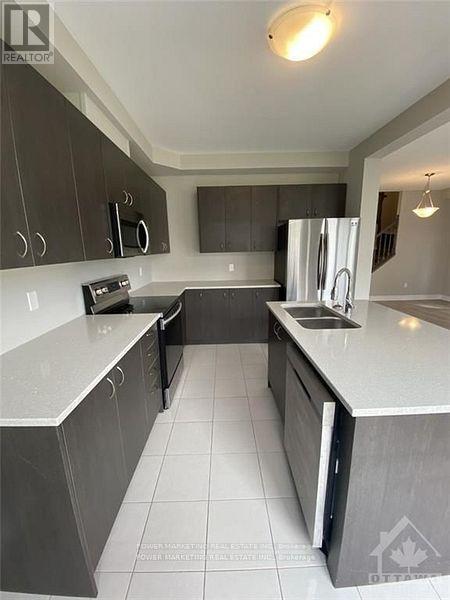 618 Decoeur Drive, Ottawa, Ontario K4A 1G9 - Photo 7 - X12557014