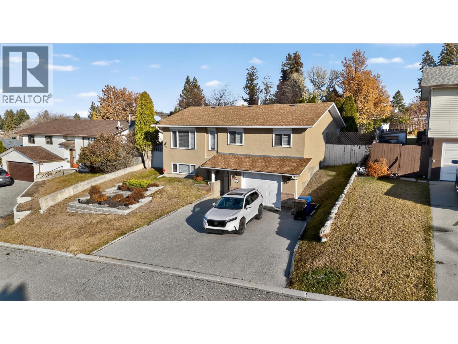 1200 11th Avenue S, Cranbrook, British Columbia  V1C 4J8 - Photo 1 - 10367201