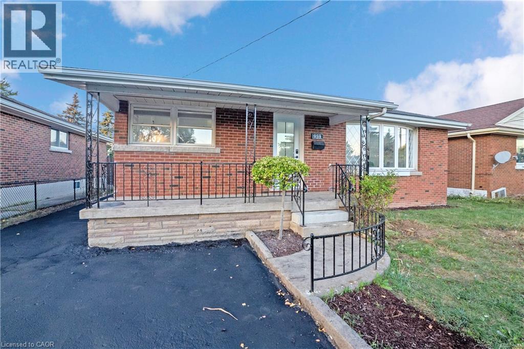 959 E MOHAWK Road E, Hamilton, Ontario