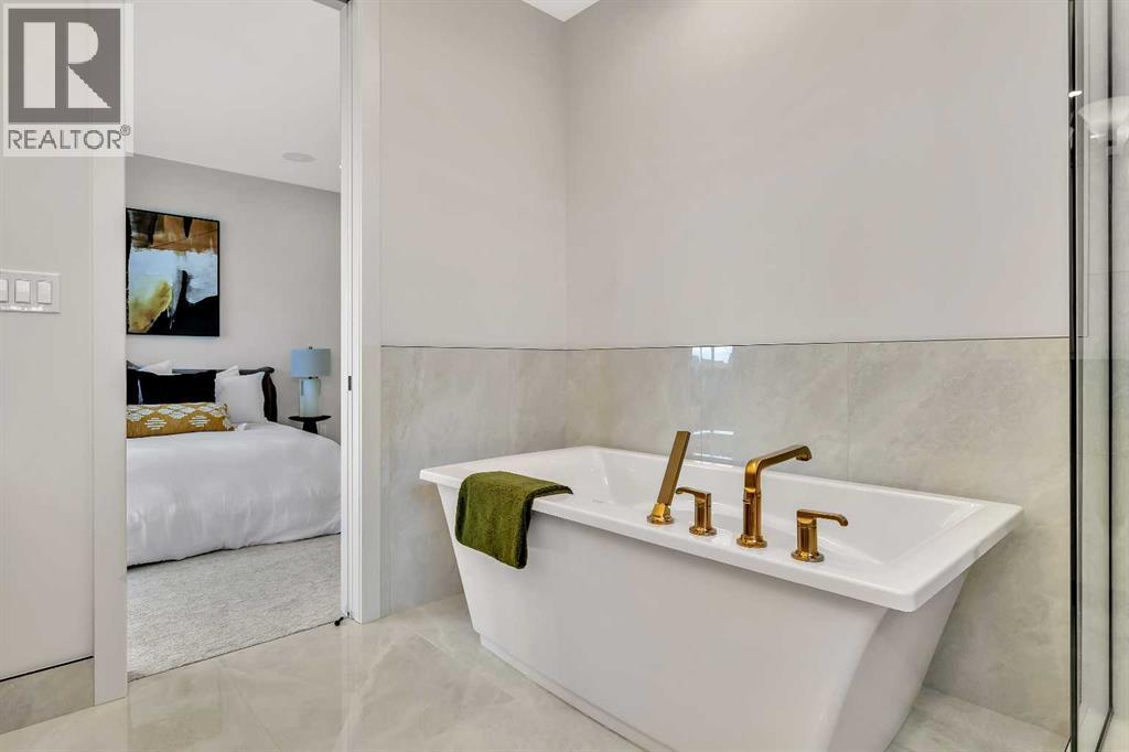 330 Normandy Drive Sw, Calgary, Alberta  T3E 7J6 - Photo 35 - A2266229