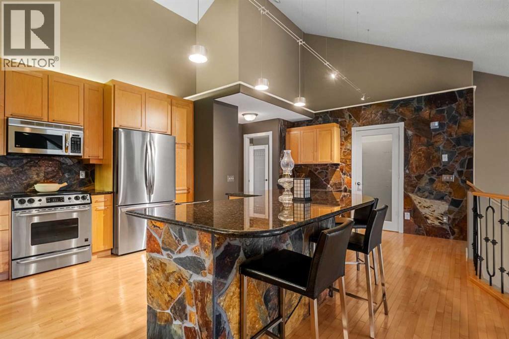 702 Patterson View Sw, Calgary, Alberta  T3H 3J9 - Photo 12 - A2271235