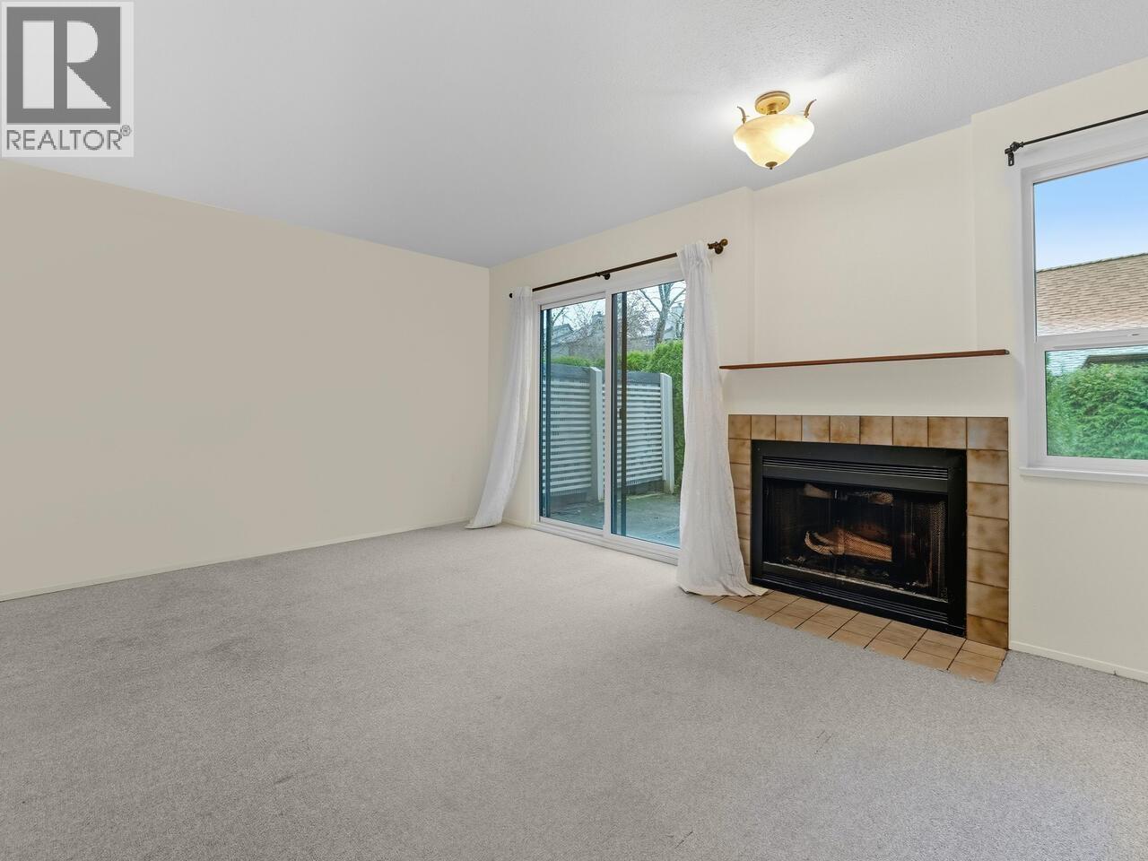 8574 Flowering Place, Burnaby, British Columbia  V5A 4B4 - Photo 7 - R3068519