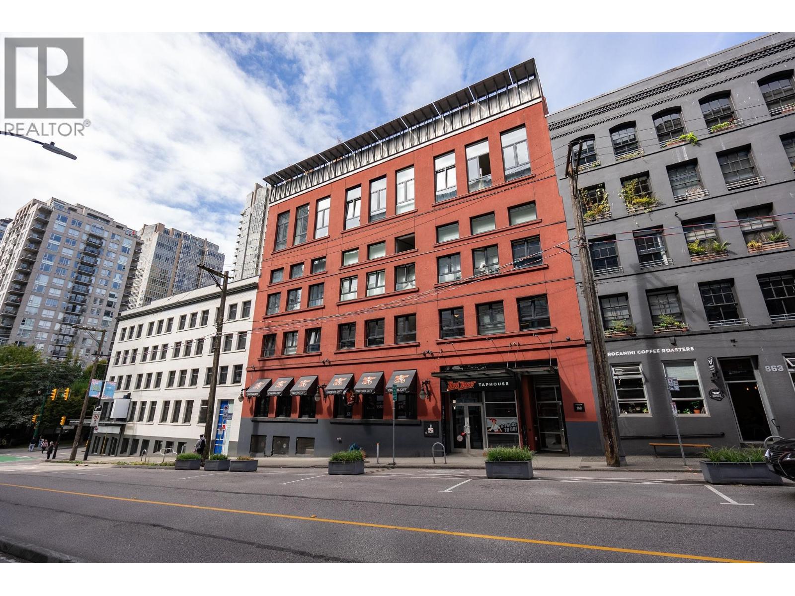 201 869 BEATTY STREET, Vancouver, British Columbia