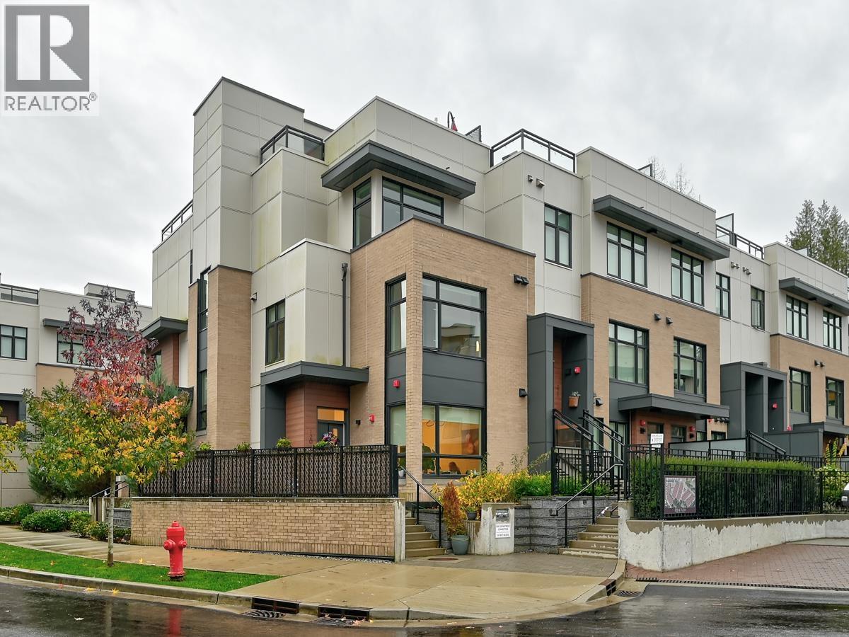 120 2035 GLENAIRE DRIVE, North Vancouver, British Columbia