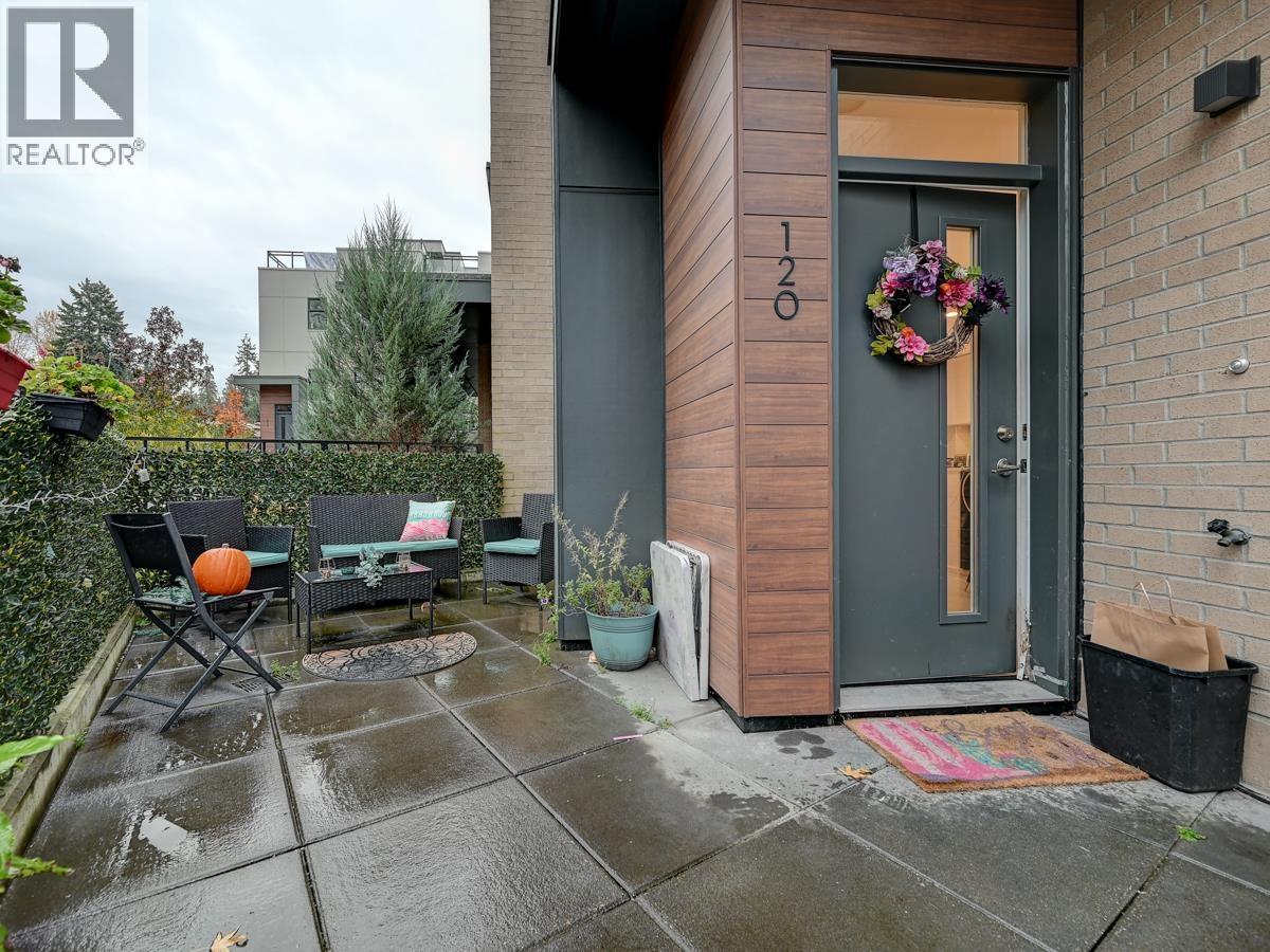 120 2035 Glenaire Drive, North Vancouver, British Columbia V7P 1Y2 - Photo 3 - R3068545