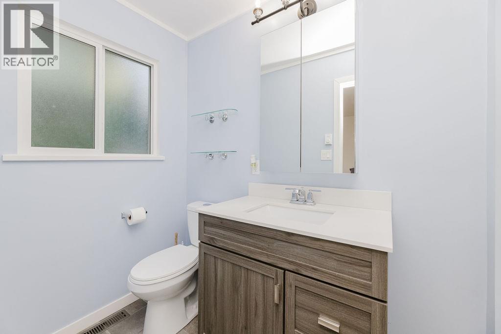 4357 Cameo Road, Sechelt, British Columbia  V7Z 0B1 - Photo 13 - R3068515