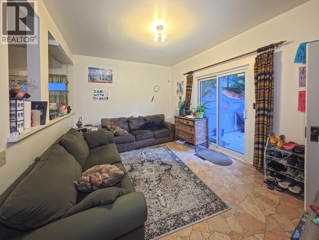 5570 Balaclava Street, Vancouver, British Columbia V6N 1L1 - Photo 3 - R3068548