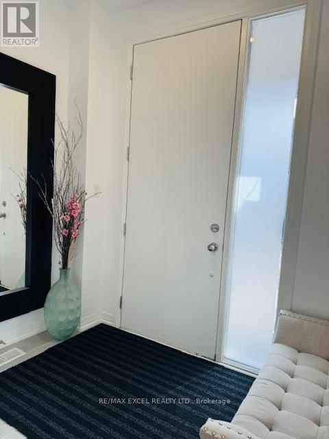 22 Boiton Street, Richmond Hill, Ontario L4S 0J4 - Photo 4 - N12555826