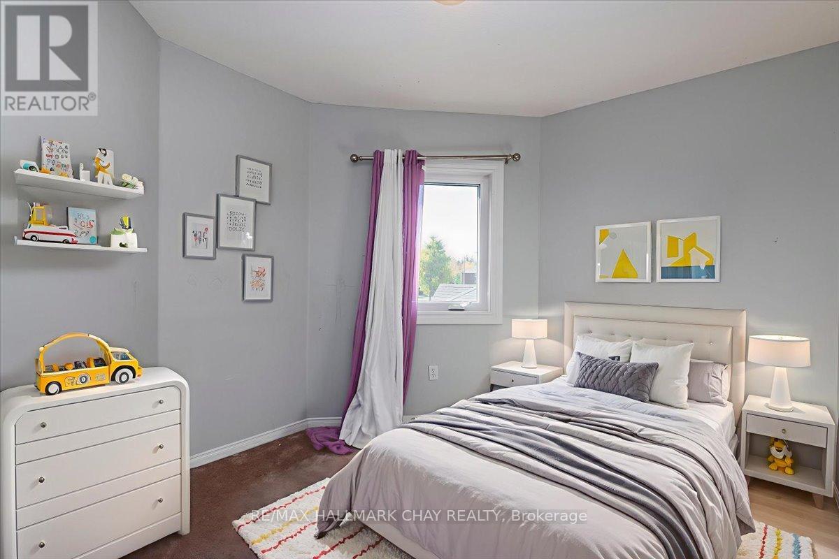 1967 Wilson Street, Innisfil, Ontario  L9S 2A1 - Photo 12 - N12556460