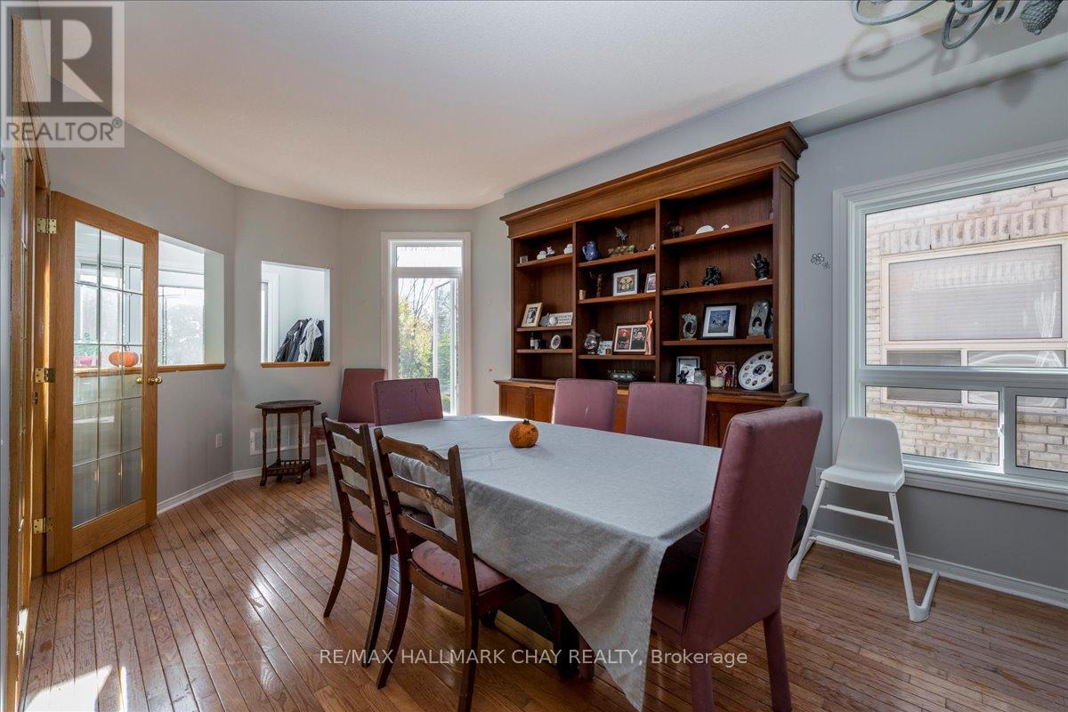 1967 Wilson Street, Innisfil, Ontario  L9S 2A1 - Photo 4 - N12556460