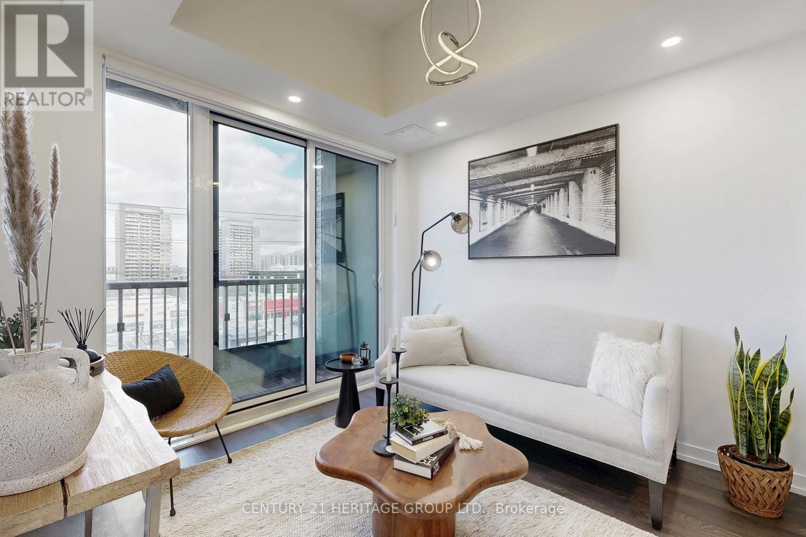 717 - 8868 Yonge Street, Richmond Hill, Ontario L4S 1H5 - Photo 4 - N12556720