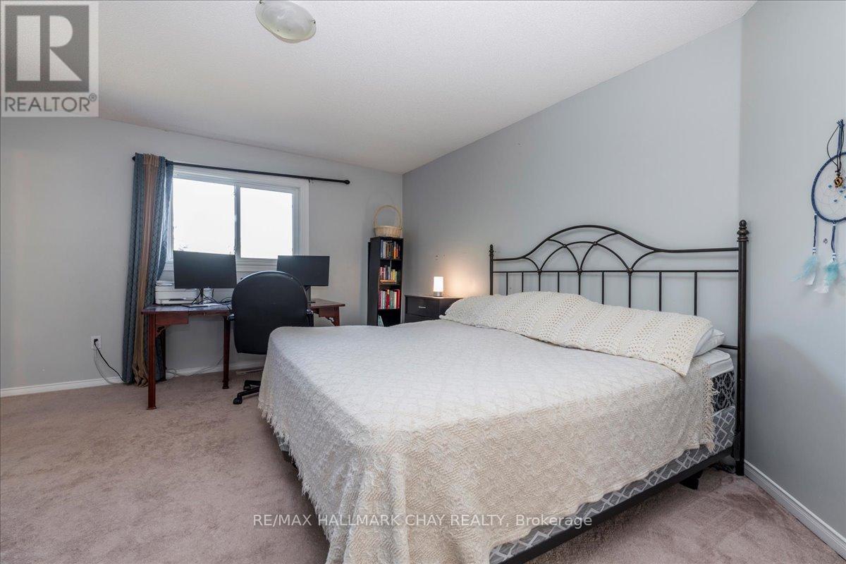 1967 Wilson Street, Innisfil, Ontario  L9S 2A1 - Photo 9 - N12556460