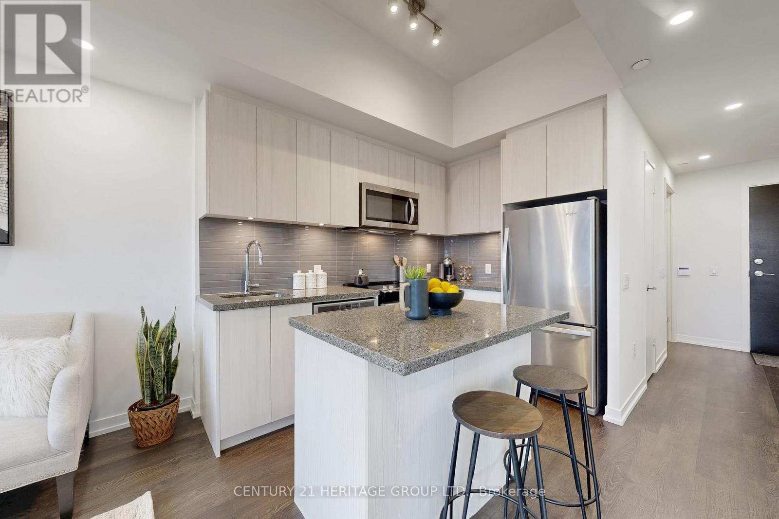 717 - 8868 Yonge Street, Richmond Hill, Ontario L4S 1H5 - Photo 5 - N12556720