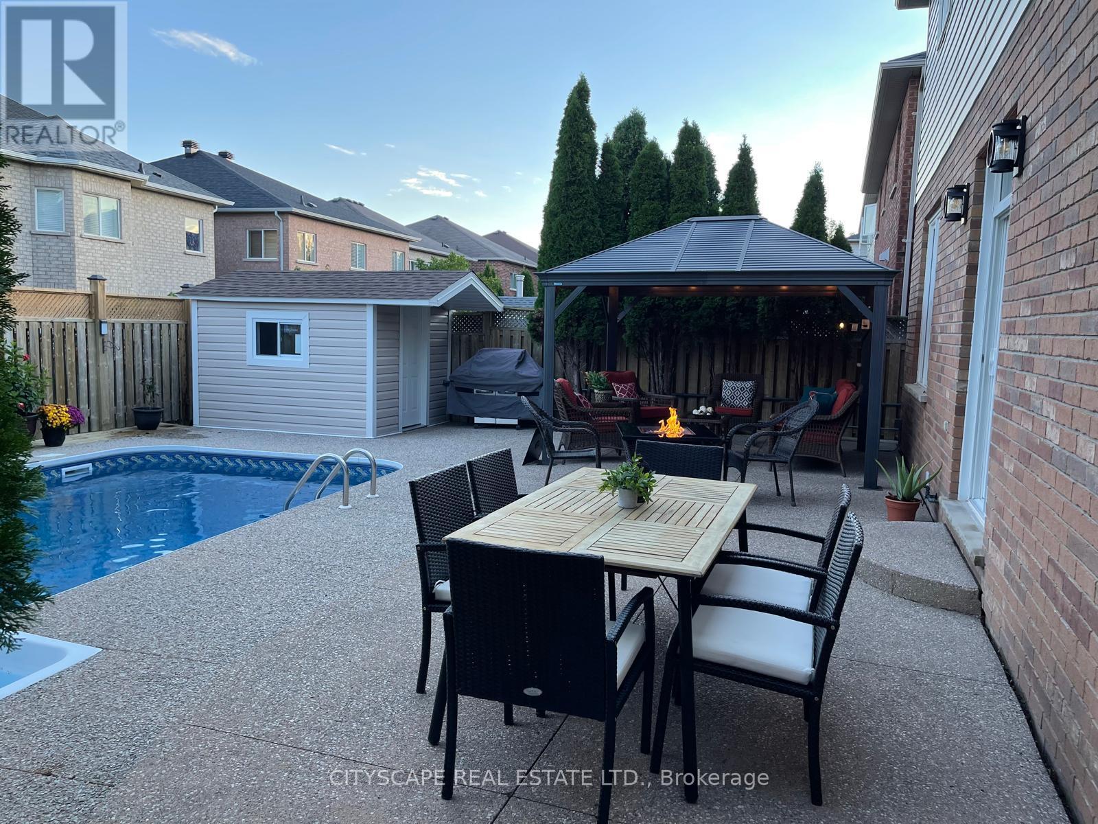 2449 Auckland Drive, Burlington, Ontario  L7L 7A9 - Photo 33 - W12556628