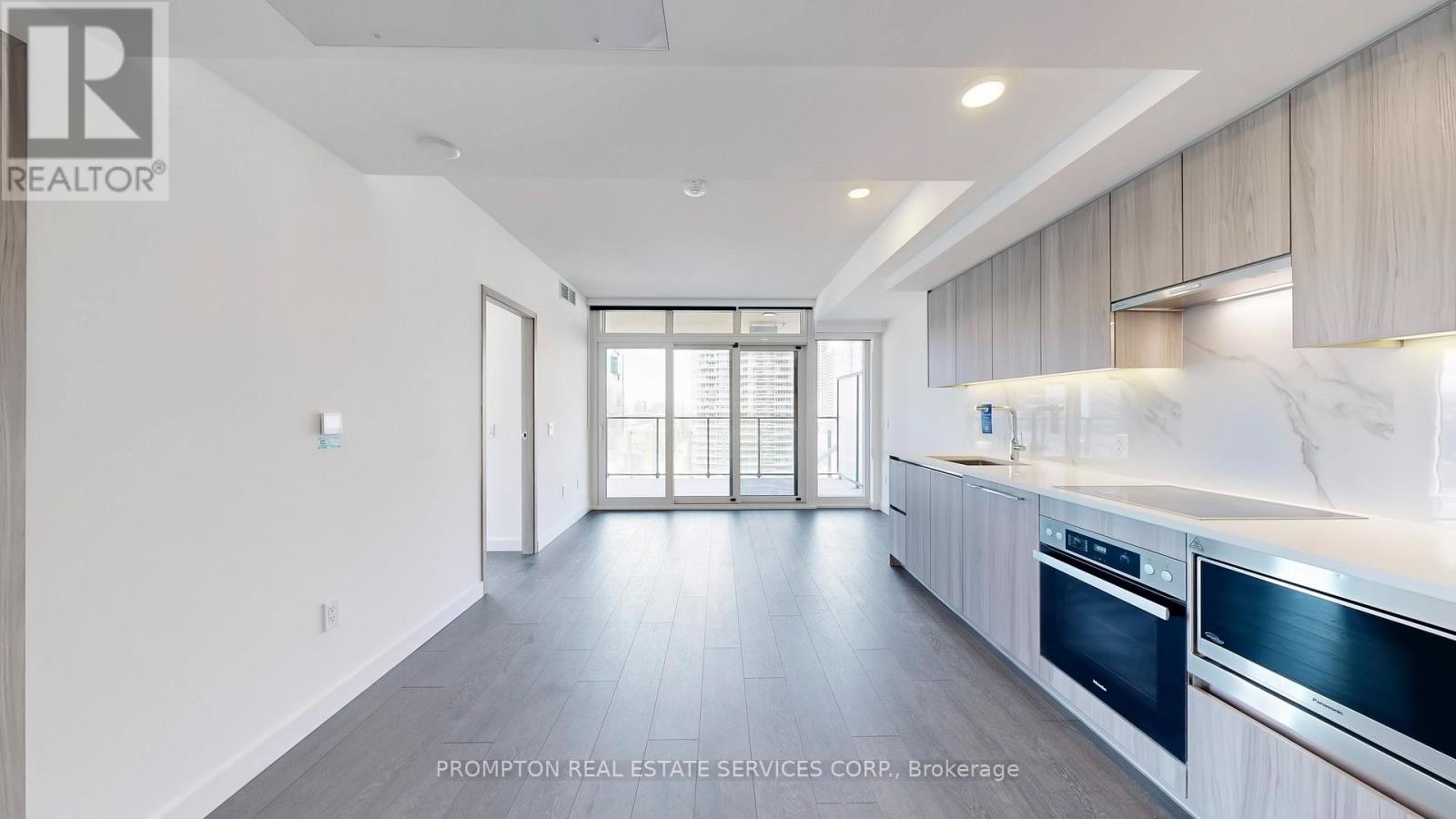 5803 - 3 Concord Cityplace Way, Toronto, Ontario  M5V 0X4 - Photo 20 - C12556994