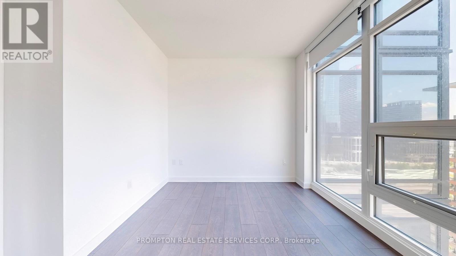 5803 - 3 Concord Cityplace Way, Toronto, Ontario  M5V 0X4 - Photo 22 - C12556994