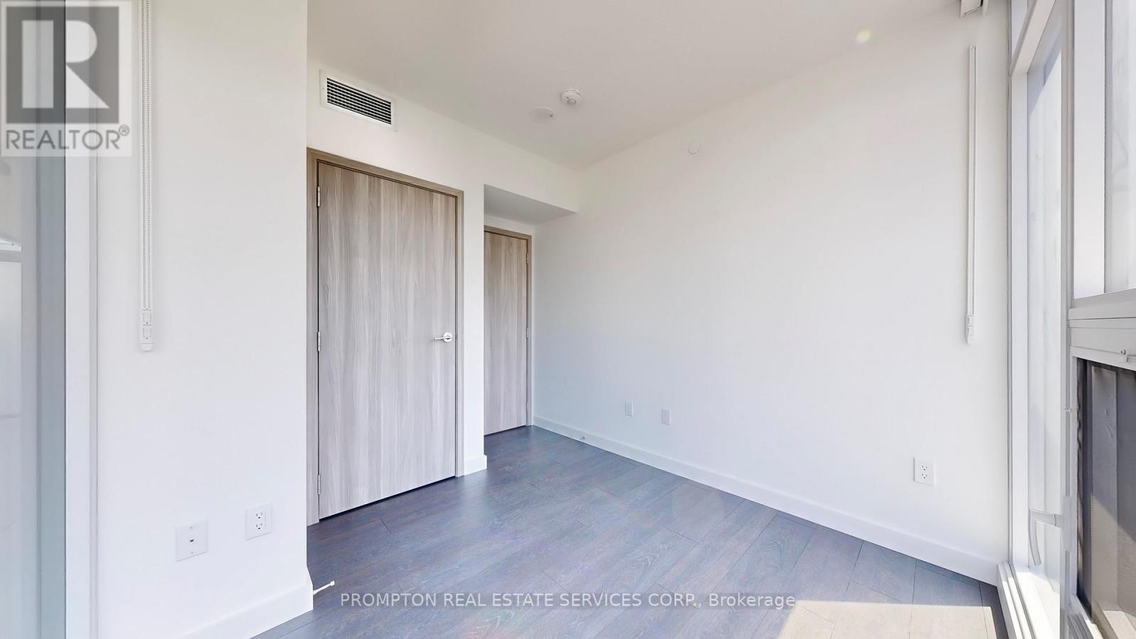 5803 - 3 Concord Cityplace Way, Toronto, Ontario  M5V 0X4 - Photo 26 - C12556994