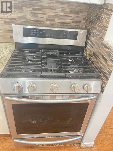 882 Southdown Drive, Oshawa, Ontario  L1H 7Z6 - Photo 12 - E12556992