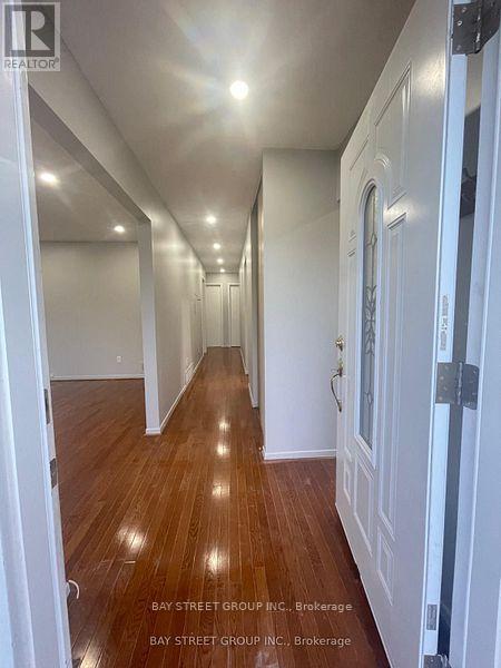 882 Southdown Drive, Oshawa, Ontario  L1H 7Z6 - Photo 13 - E12556992