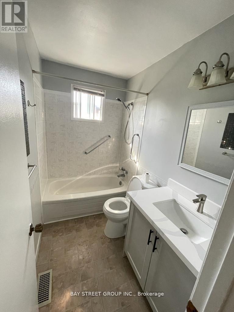 882 Southdown Drive, Oshawa, Ontario  L1H 7Z6 - Photo 22 - E12556992