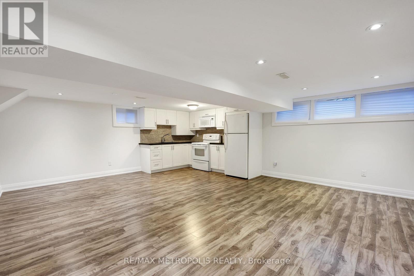 Basement - 268 Penn Avenue, Newmarket, Ontario  L3Y 2S6 - Photo 3 - N12556990