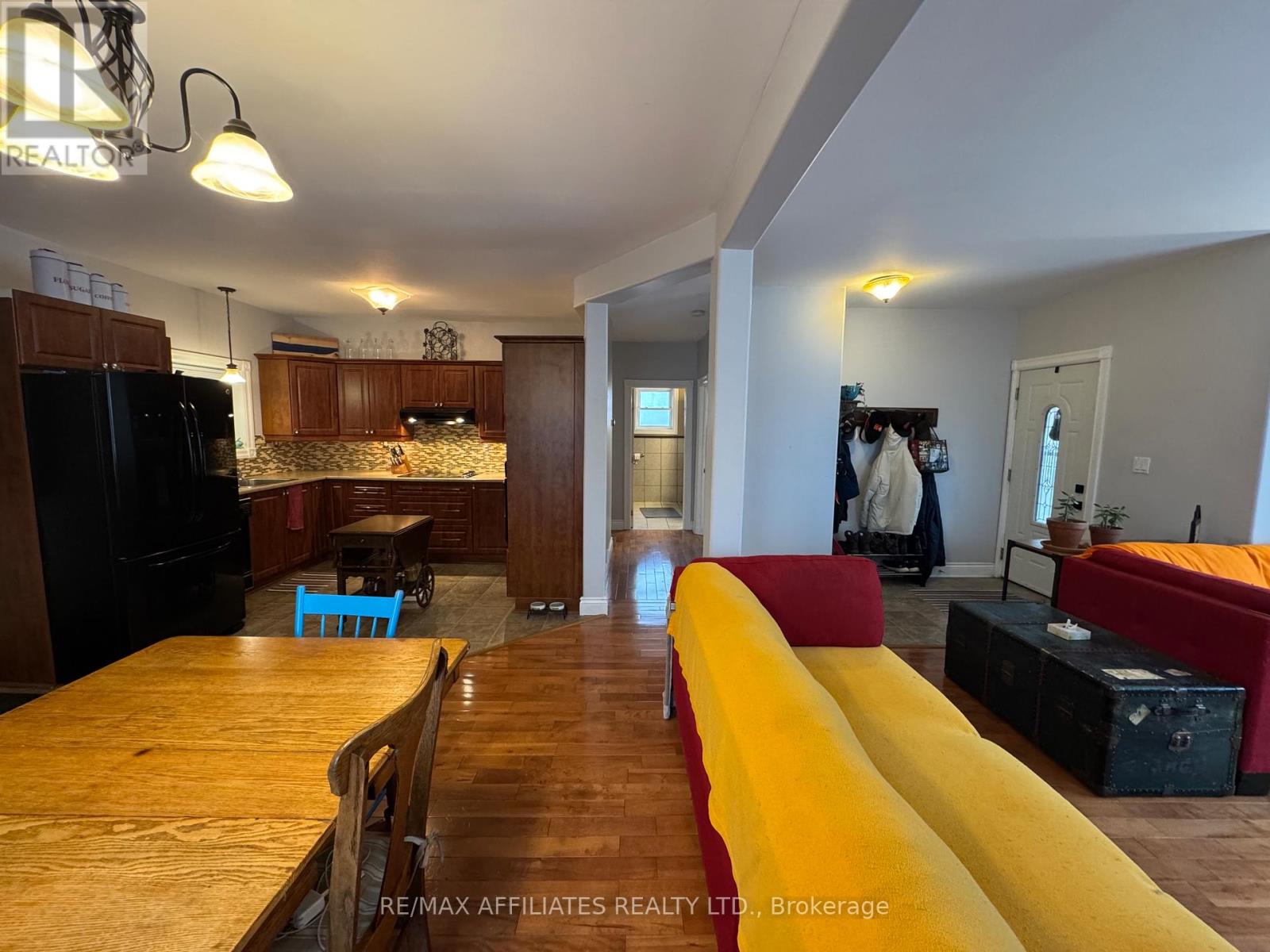 642 East Street, Edwardsburgh/cardinal, Ontario  K0E 1E0 - Photo 5 - X12557074