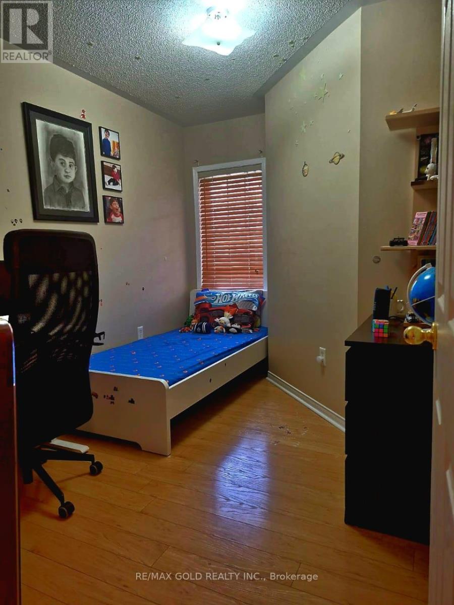 15 - 50 Strathaven Drive, Mississauga, Ontario  L5R 4E7 - Photo 11 - W12556972