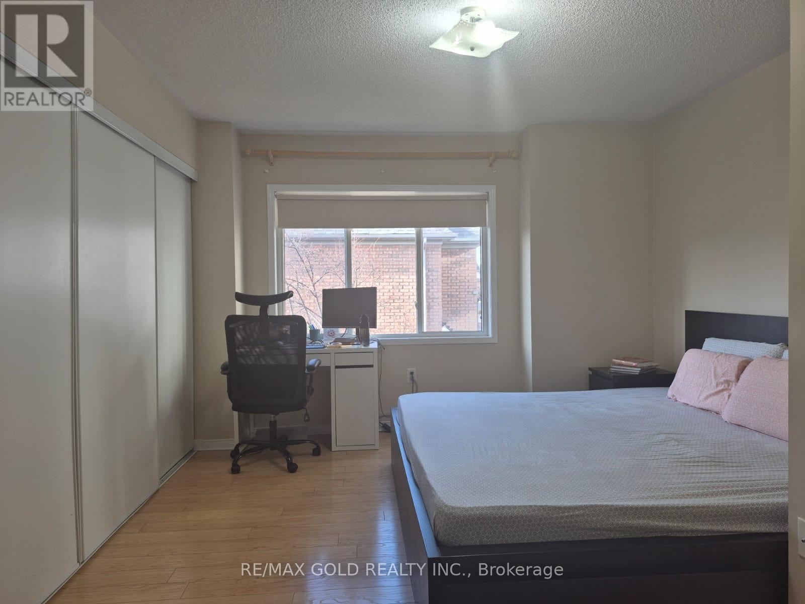 15 - 50 Strathaven Drive, Mississauga, Ontario  L5R 4E7 - Photo 14 - W12556972
